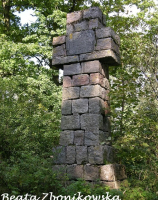 kamienny pomnik