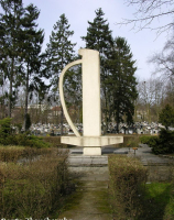pomnik na cmentarzu