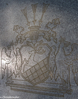 GRAF VON HERTZBERG Lotyń płyta nagrobna obok kościoła