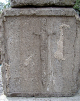 Lubiana, ściana pomnika z listą poległych