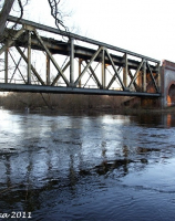 Borzęcin - most kolejowy nad Regą.