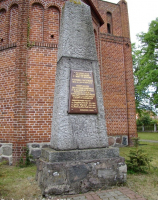 Bobrówko - pomnik
