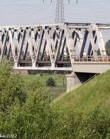 Stalowy most kolejowy nad Dziwną