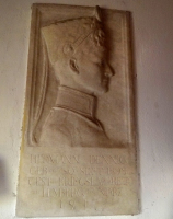 Juchowo, tablica epitafijna Hermanna Denniga
