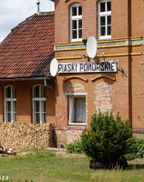 Piaski, stacja kolejowa linii 410