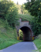 Pianówka, wiadukt linii 374 nad drogą do Goraja