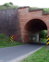 Pianówka, wiadukt linii 374 nad drogą do Goraja