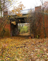 Oborniki, wiadukt ul. Piłsudskiego nad linią 381
