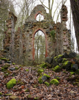 Wojęcino, ruina kaplicy