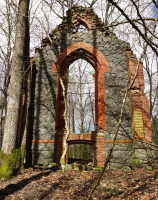 Wojęcino, ruina kaplicy
