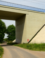 Wolin, wiadukt linii 401 nad ul. Prostą