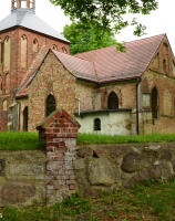 Czernin, kościół