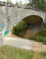 Linia Jastrowie-Węgierce, wiadukt drogowy nad linią